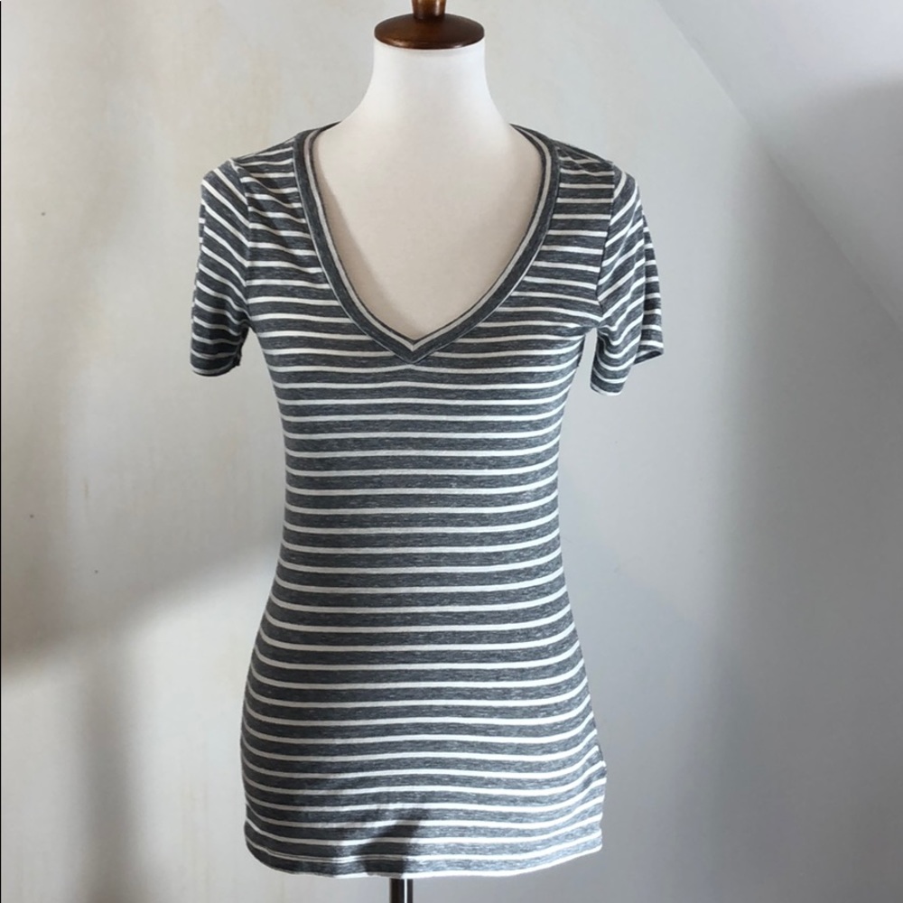 Heather gray and white v-neck tee
